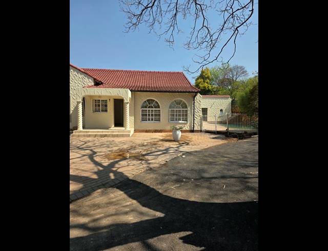 1 bed property to rent in OBSERVATORY